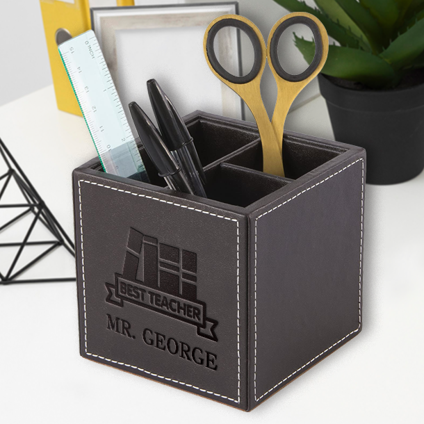 Μολυβοθήκη Δερμάτινη για γραφείο με Ονόματα