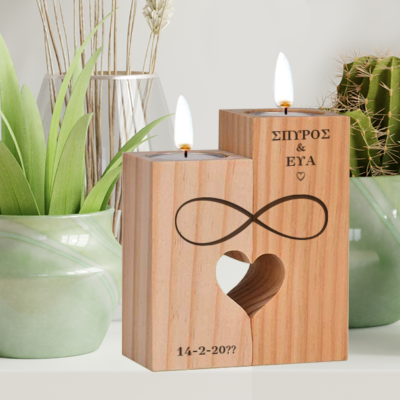 Ξύλινο Κηροπήγιο δύο θέσεων με Ονόματα, Ημερομηνία