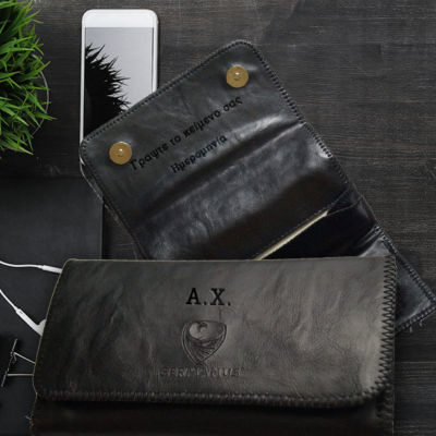 Μαύρη Δερματίνη Θήκη Καπνού, με Χάραξη Αρχικά