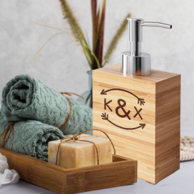 Προσωποποιημένη Θήκη Μπαμπού για υγρό Σαπούνι με Αρχικά