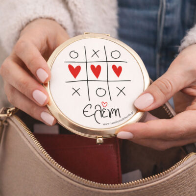 Καθρεφτάκι τσάντας με καρδιές τρίλιζα & Όνομα